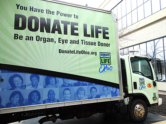 Life Connection of Ohio’s mobile education vehicle stopped on Health Science Campus in April to help spread awareness about organ donation. 