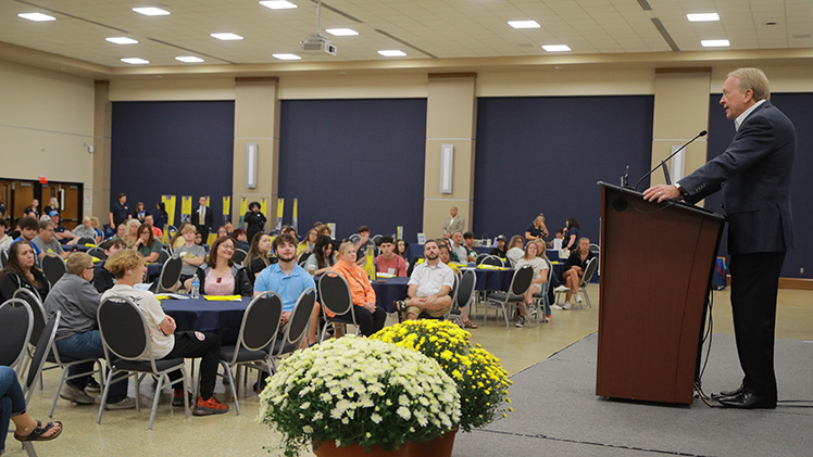 University of Toledo President Gregory Postel welcomed nearly 200 prospective students and their parents to campus Friday for Discovery Day, an opportunity for high school juniors and seniors to learn about academic programs and explore campus.