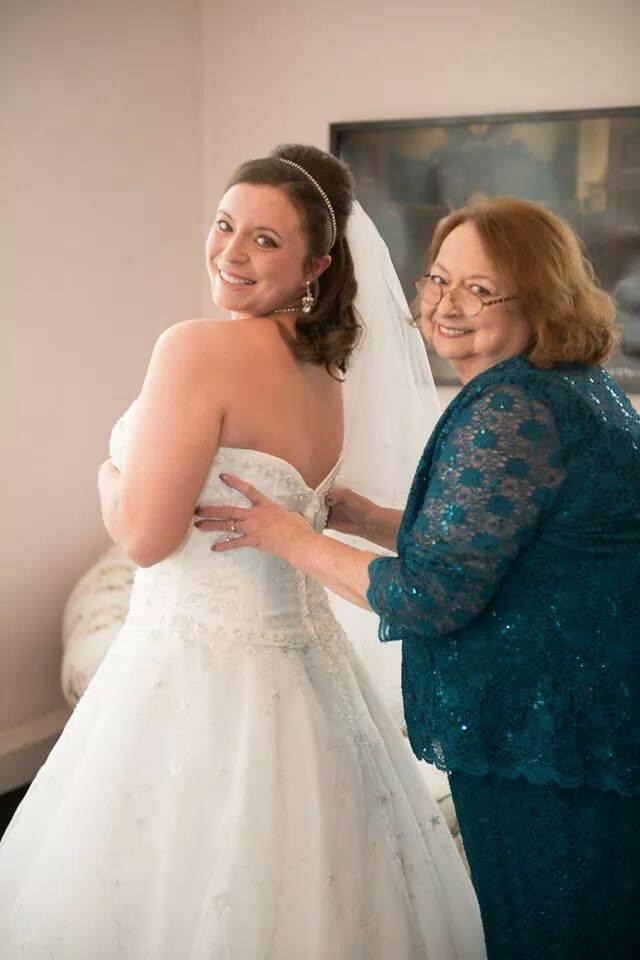 Bethany Liedel and her mother, Sheila Bondy, at Liedel's wedding.