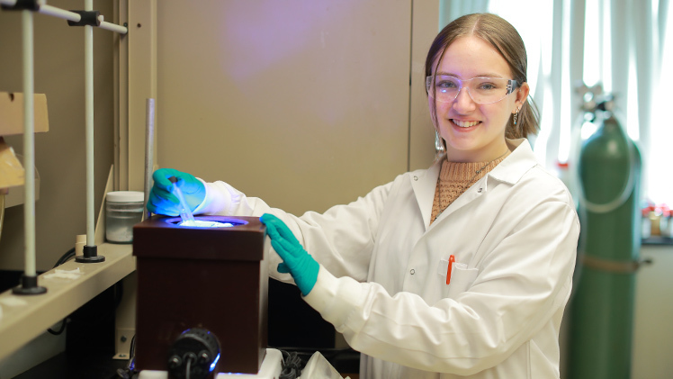 One of two 2024 Barry Goldwater Scholars at UToledo, Chloe Villa explores organic chemistry with an eye toward drug development in the lab of Dr. Wei Li, a professor in Department of Chemistry and Biochemistry.