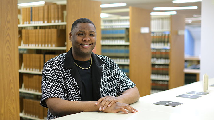 Portrait of first-year law student Darriontae Stewart.