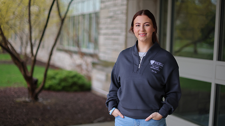 Portrait of Christie Hoeflinger, a senior studying health sciences with a pre-medical professions concentration.