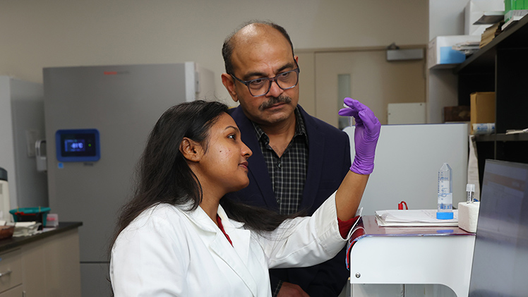 Dr. Vinita Kushwaha, a postdoctoral researcher in the College of Medicine and Life Sciences, left, and Dr. Matam Vijay-Kumar, a professor in the University of Toledo College of Medicine and Life Sciences. 