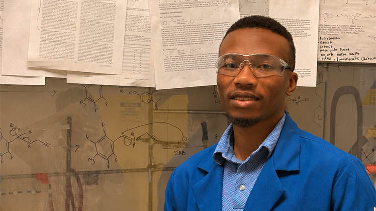 Portrait of Trust Nwaka in a lab. He was one of only 22 Ph.D. candidates from the U.S. and Canada selected as a member of the 2026 American Chemical Society (ACS) Future Pharma Innovator Cohort.
